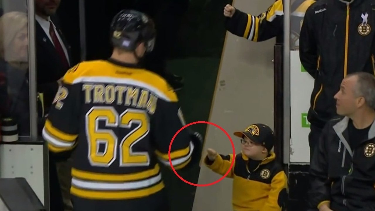 Ce petit garçon est fan de hockey. Et les joueurs vont faire un superbe geste pour lui