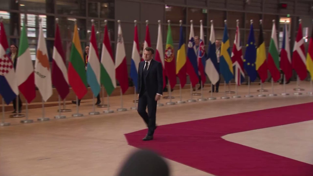 Emmanuel Macron sehr geschwächt durch heftige Corona-Erkrankung