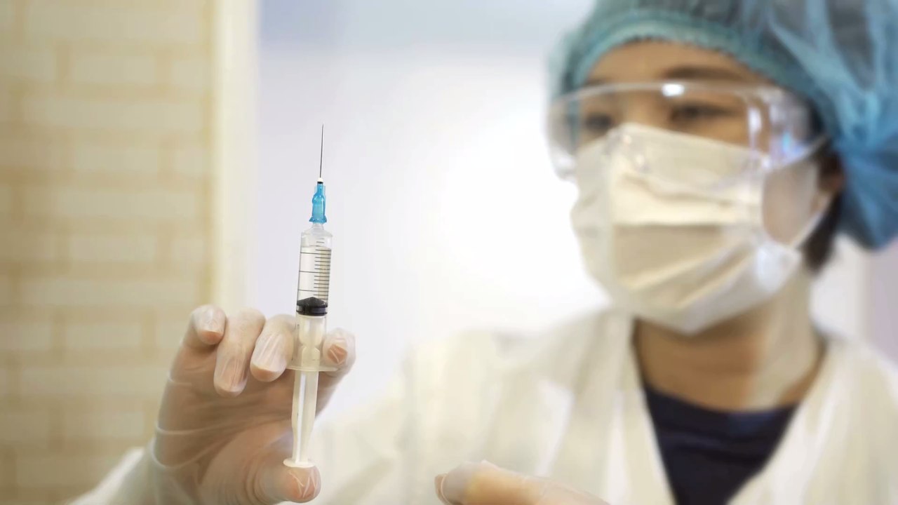 Forscher warnen: In Corona-Impfung steckt Gen, das Aids-Risiko erhöht