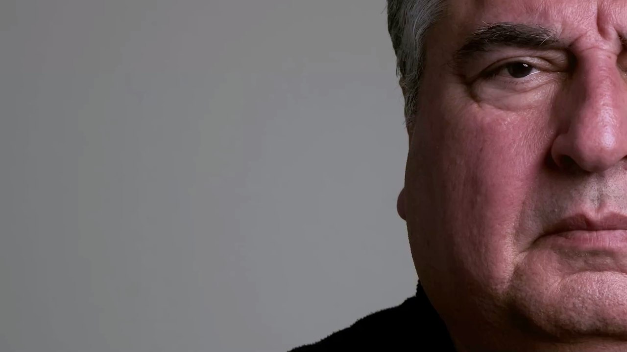 300-Kilo-Mann sitzt in seiner Wohnung fest: Nach Monaten wird er endlich befreit