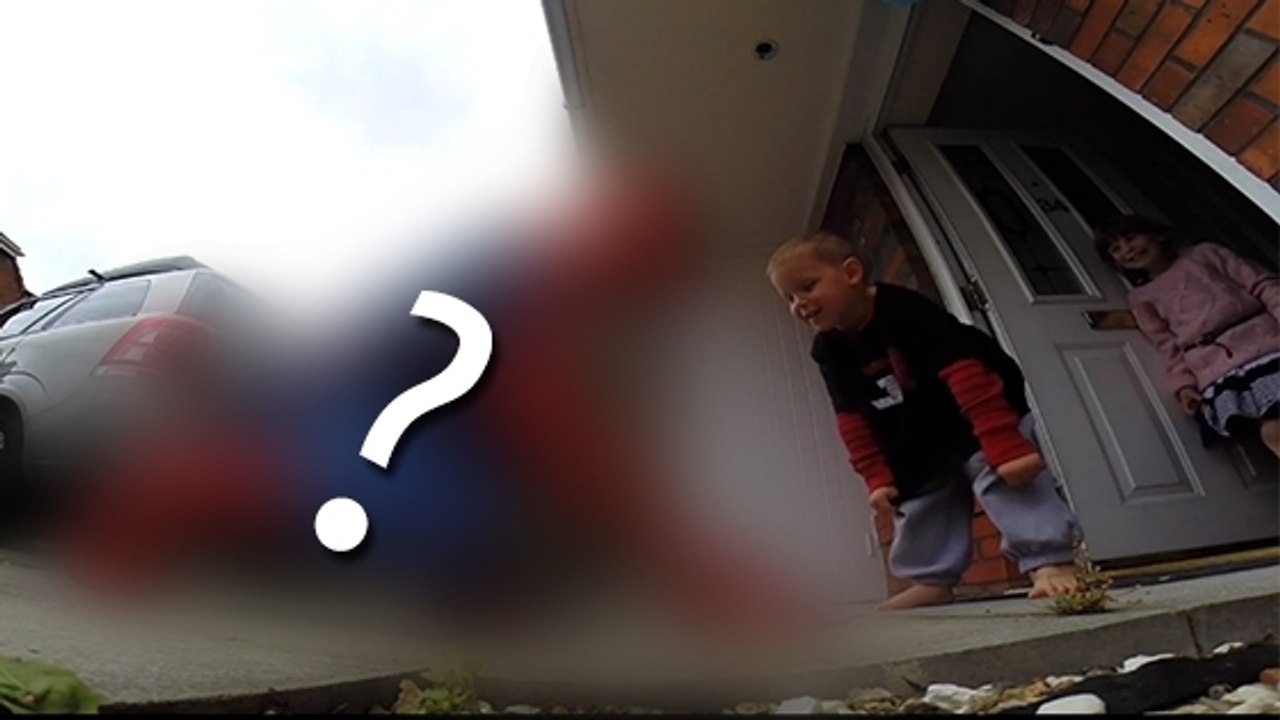 Ce papa a fait une super surprise à son fils at...