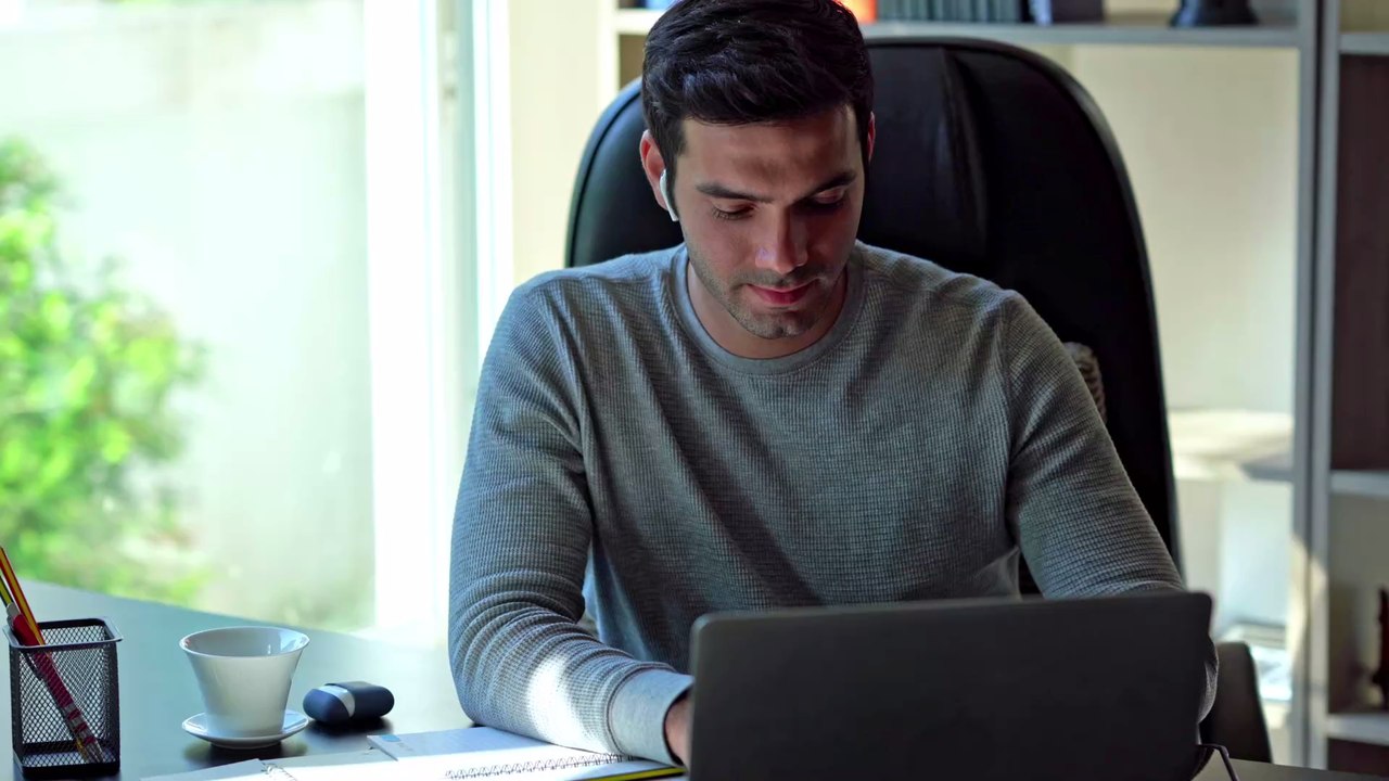 Fit durch das Homeoffice: Diese Dinge solltet ihr für einen gesunden Rücken beachten