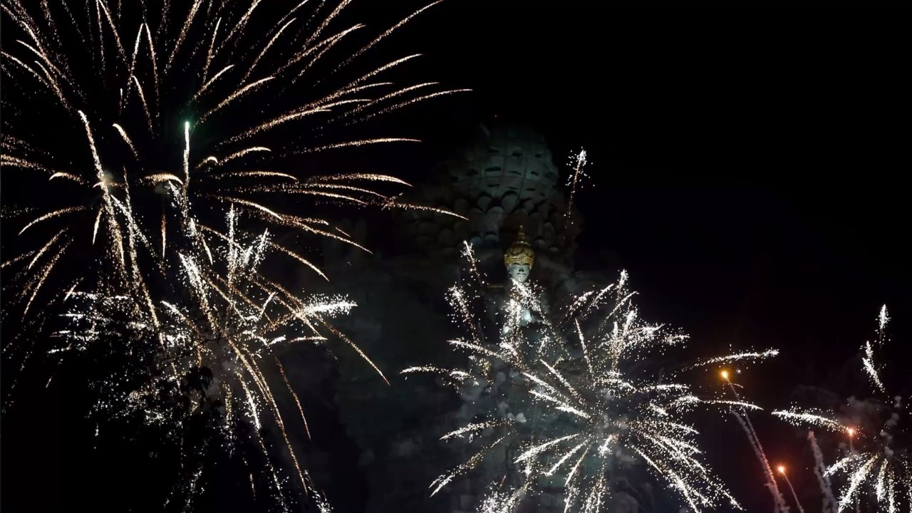 Keine Böller an Silvester wegen Corona? Erste deutsche Stadt  verbietet Knallerei!