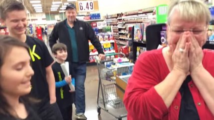 Les clients de ce magasin ont eu une magnifique surprise en faisant leurs courses de Noël