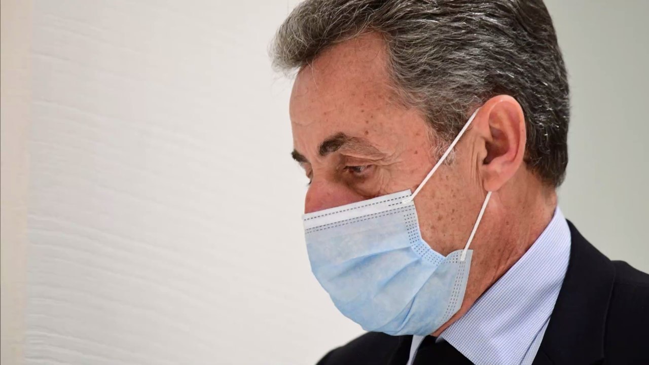 Ex-Präsident Sarkozy ist vor Gericht den Tränen nahe: Ihm drohen vier Jahre Haft!