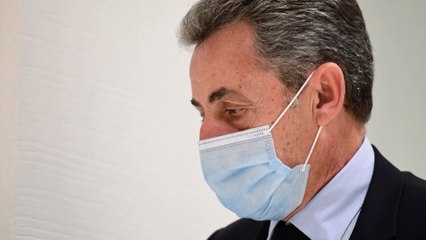 Ex-Präsident Sarkozy ist vor Gericht den Tränen nahe: Ihm drohen vier Jahre Haft!