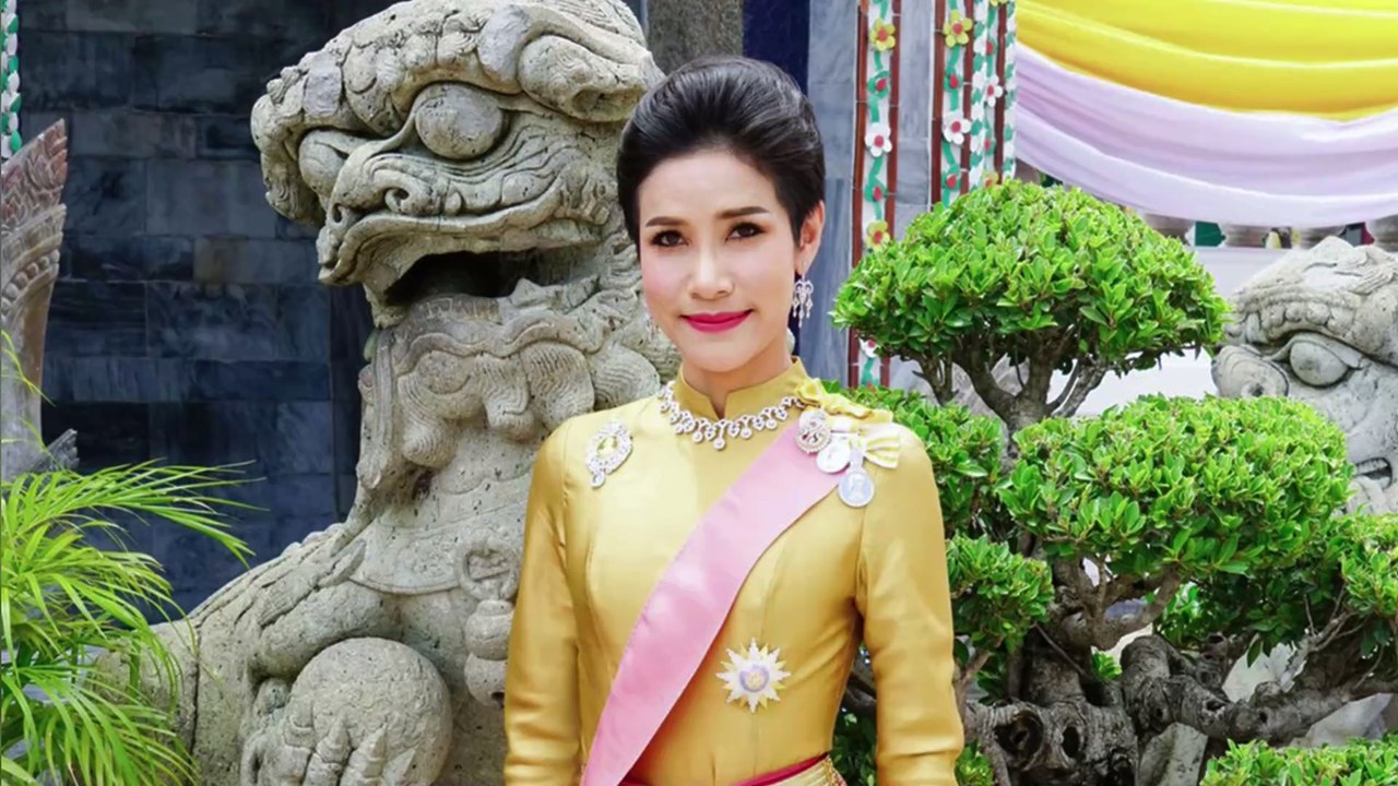 König von Thailand bringt Zweitfrau wieder hinter Gitter: Der Grund überrascht