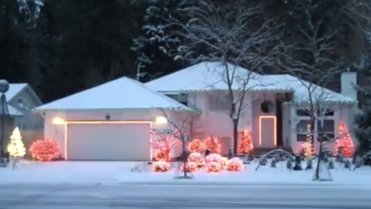 Les décorations de Noël de cette maison s'animent au rythme de la musique. Un spectacle fantastique