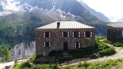 Esprit Montagne - Créateurs, propriétaires d’hôtels ou passionnés, ESPRIT MONTAGNE est un documentaire qui part à la rencontre…