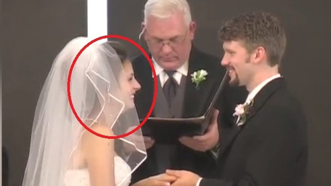 Tout se passait normalement pendant ce mariage. Mais quand il lui a passé la bague au doigt, tout a dérapé !