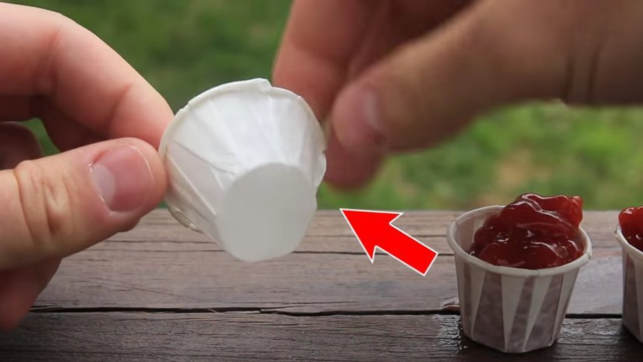 Voici la bonne méthode pour utiliser les pots à sauce des fast food