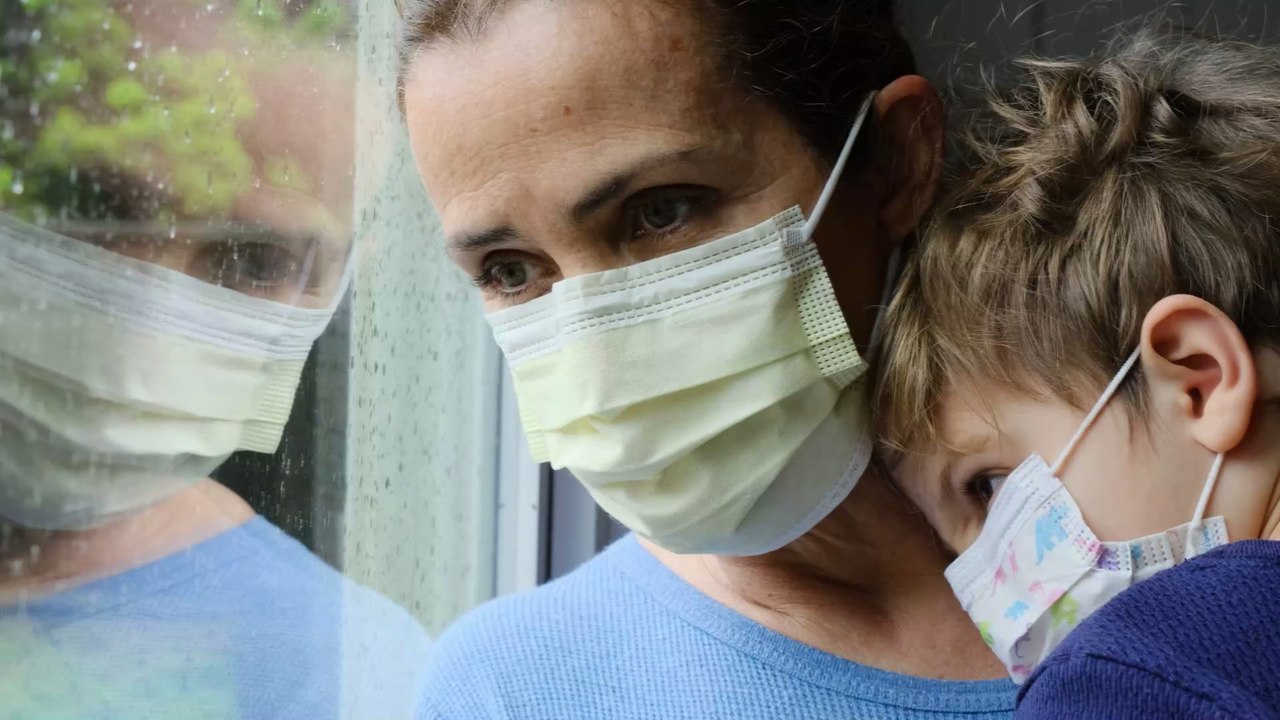 'Augenrollen und gestörtes Sichtfeld': 23-Jährige erlebt ungewöhnliche Corona-Komplikation