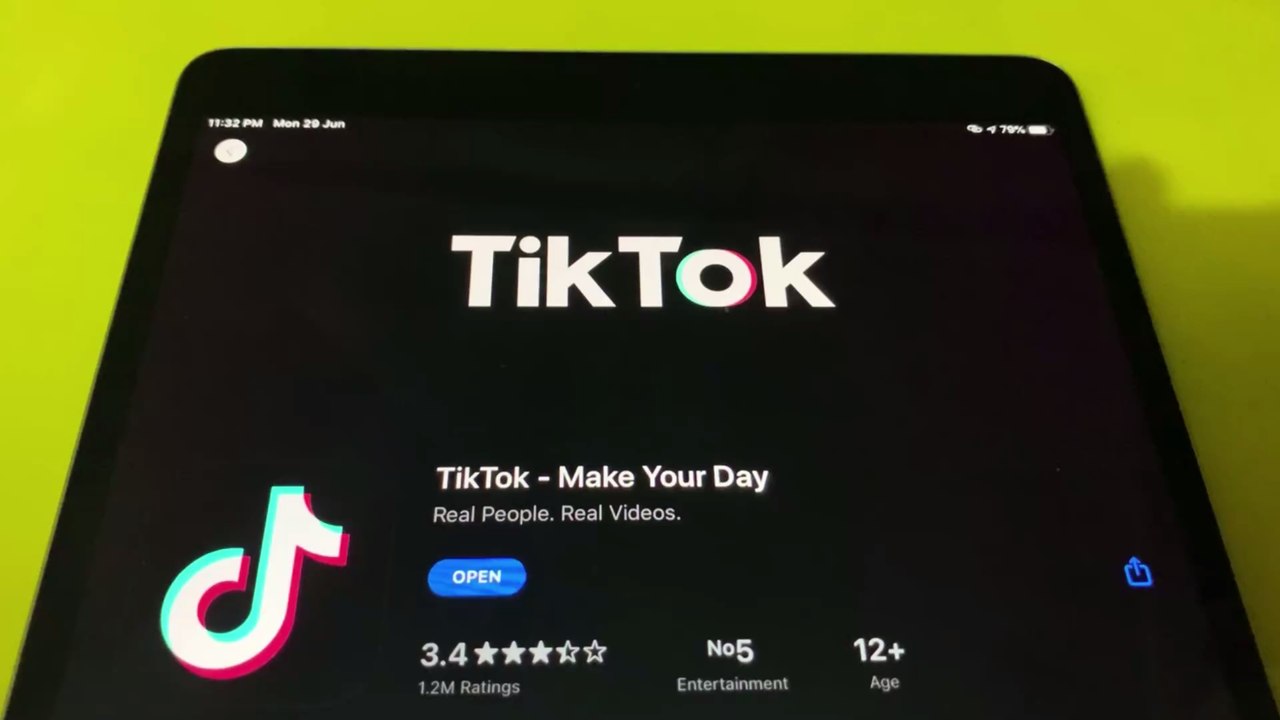 Doch kein Einzelkind: DNA-Test enthüllt, dass Mann 30 Geschwister hat!