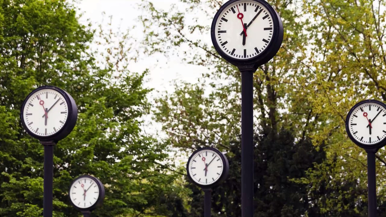 Dieses Land dreht zeitweise gleich 4 Mal im Jahr an der Uhr