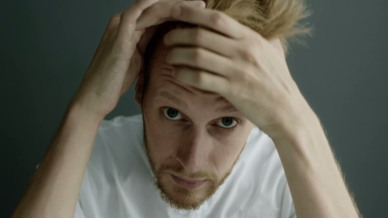 Mit Gemüsen und Früchten gegen den frühlingsbedingten Haarausfall