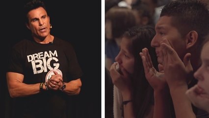 Quand il a pris la parole, cet homme a fait pleurer tous les élèves de cette école. Son message va vous bouleverser