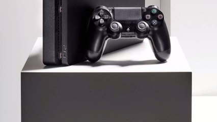 Playstation 4: Mann entsetzt, als er seine Spielkonsole reinigen will