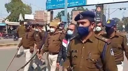 धोखाधड़ी के आरोपी डीएम मंसूरी का पुलिस ने निकाला जुलूस, देखें वीडियो