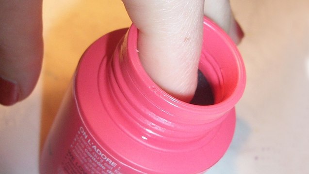 Pas besoin d'acheter un bain dissolvant ! Vous pouvez fabriquer le votre pour trois fois rien