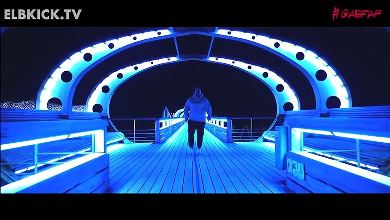 Zwischen Bühne und Rasen: Alexander Knappe über Musik und Fußball