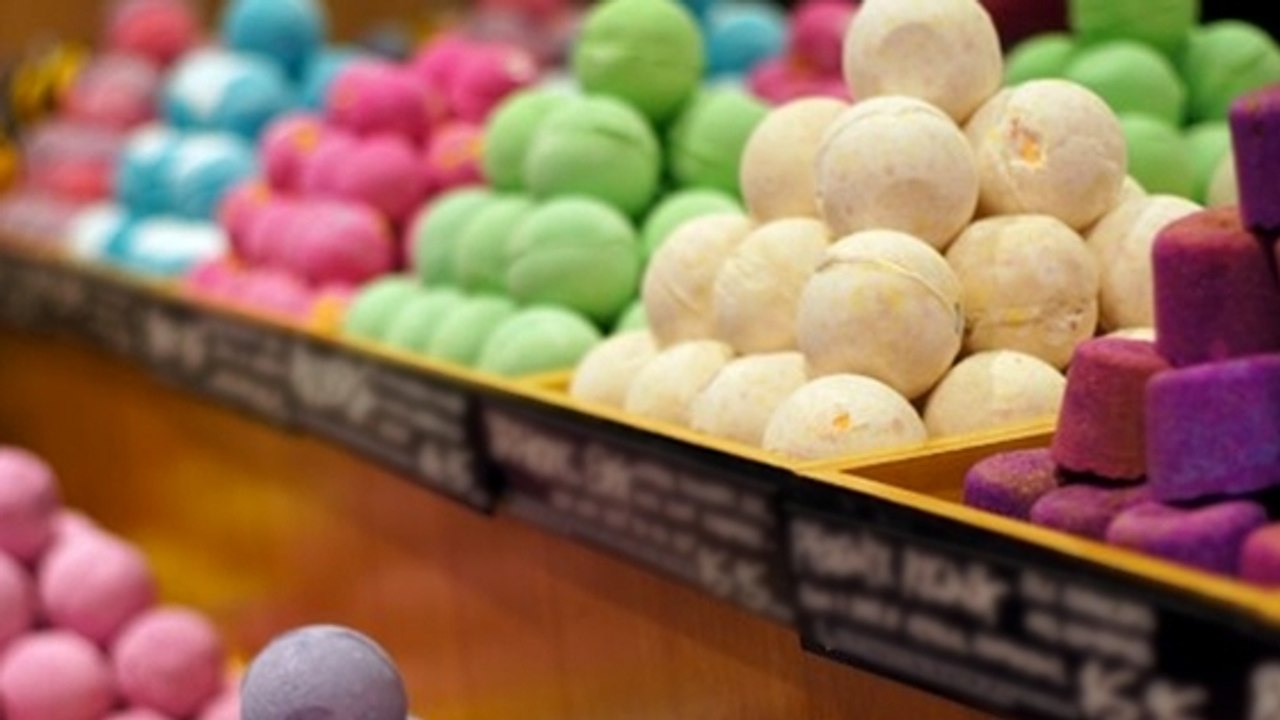 Envie d'un bain original ? Fabriquez votre propre bombe de bain !