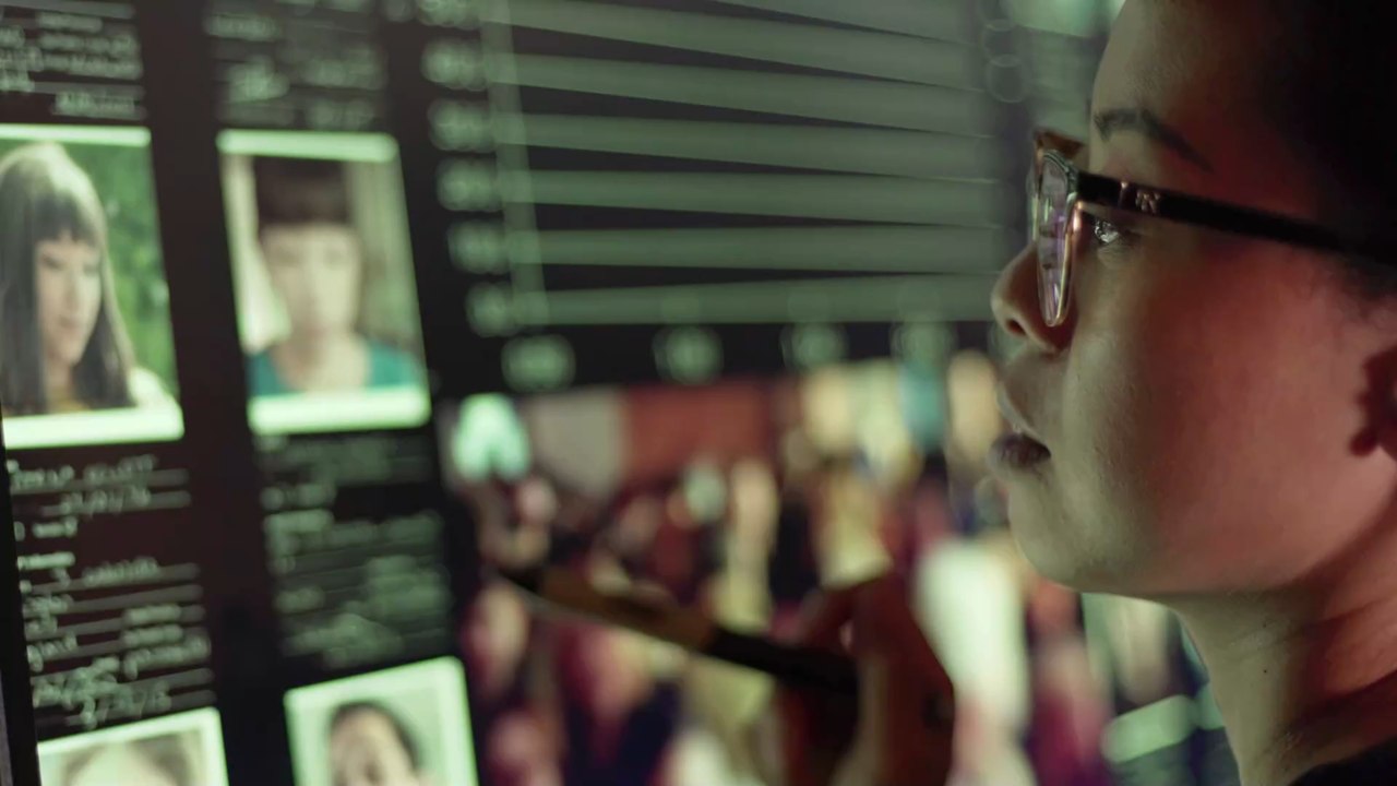 Die berühmteste NSA-Whistleblowerin der Trump-Ära ist wieder auf freiem Fuß!