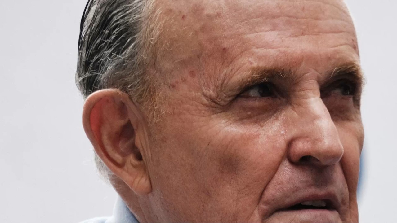 Rudy Giuliani soll Trump dazu gedrängt haben, den Wahlsieg zu verkünden
