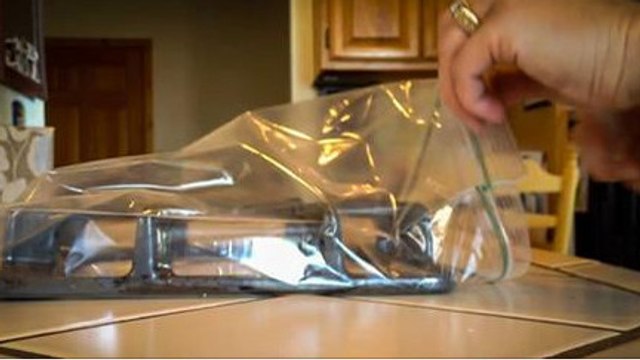 Avec ce simple geste, vos plaques de cuisson encrassées seront comme neuves !