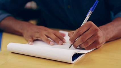 Linkshänder? Dann bist du laut Studien ein besserer Liebhaber