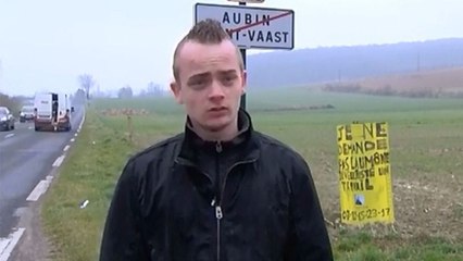 Calais : au chômage, Billy a une méthode originale pour chercher du travail