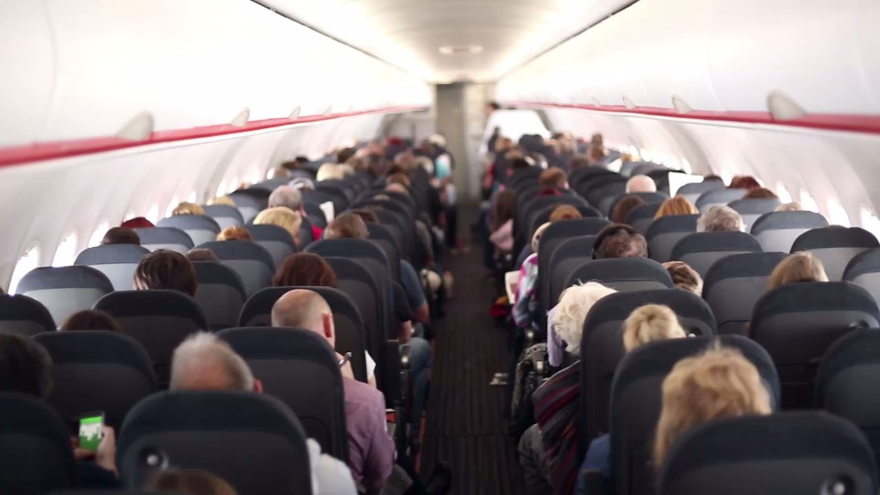 Nicht nur in Pandemie-Zeiten: Deswegen solltest du im Flugzeug niemals den Sitz tauschen