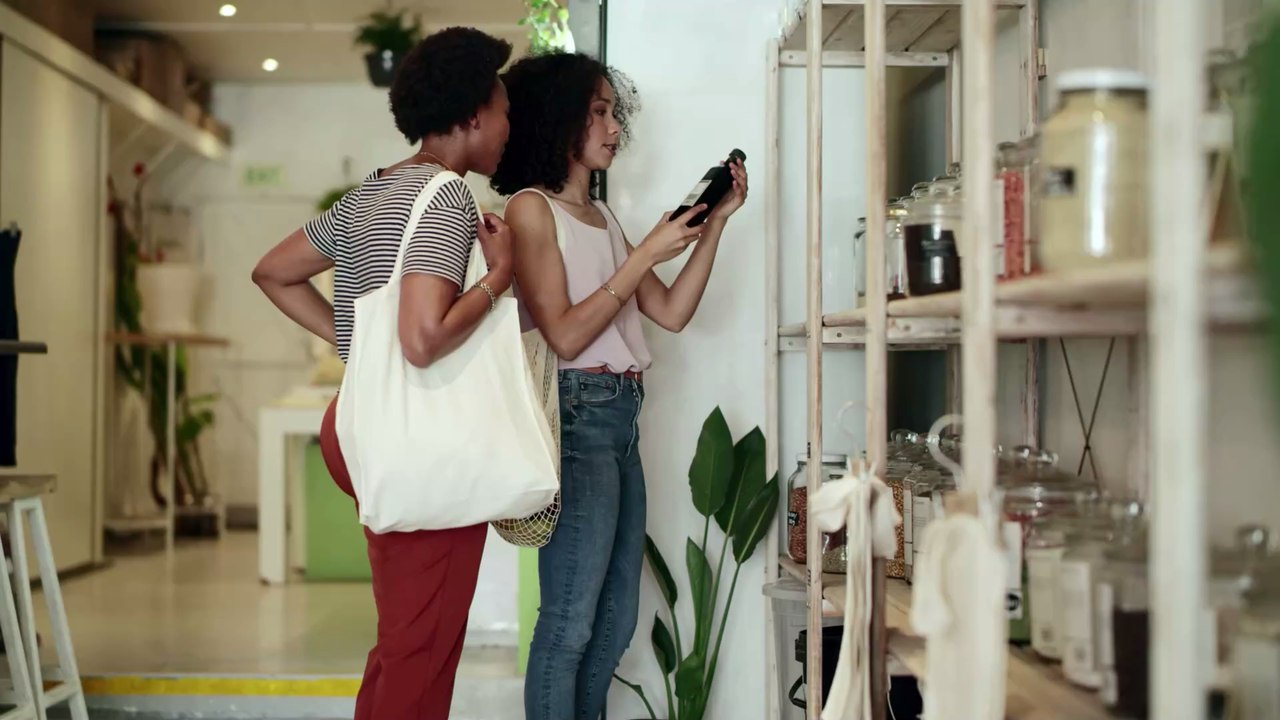 Minimalismus statt Bio: Warum ihr lieber weniger kaufen solltet