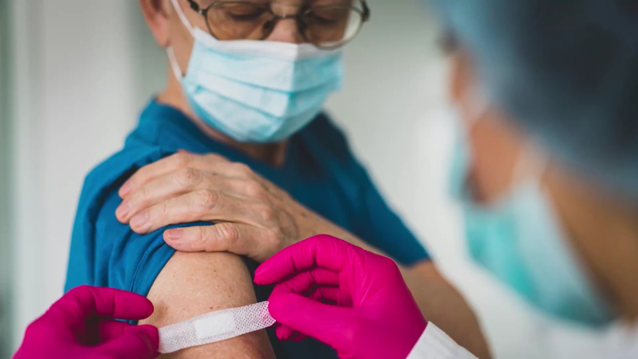 Tod trotz Corona-Impfung: Laut Studie bleiben diese Menschen gefährdet