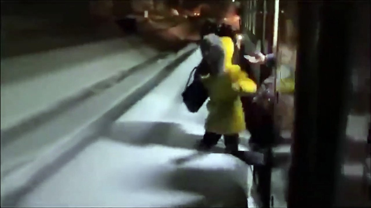 Quand tu sors du train par temps de neige... beaucoup de neige