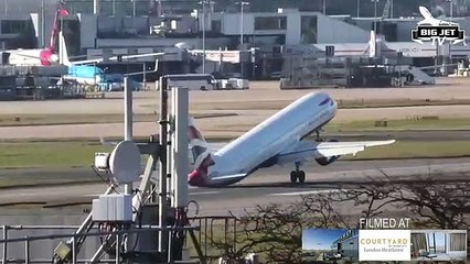 Un avion a321 se retrouve face à une grosse rafale de vent à l'atterrissage