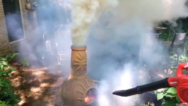 Voilà ce qui arrive quand on utilise un souffleur sur un barbecue