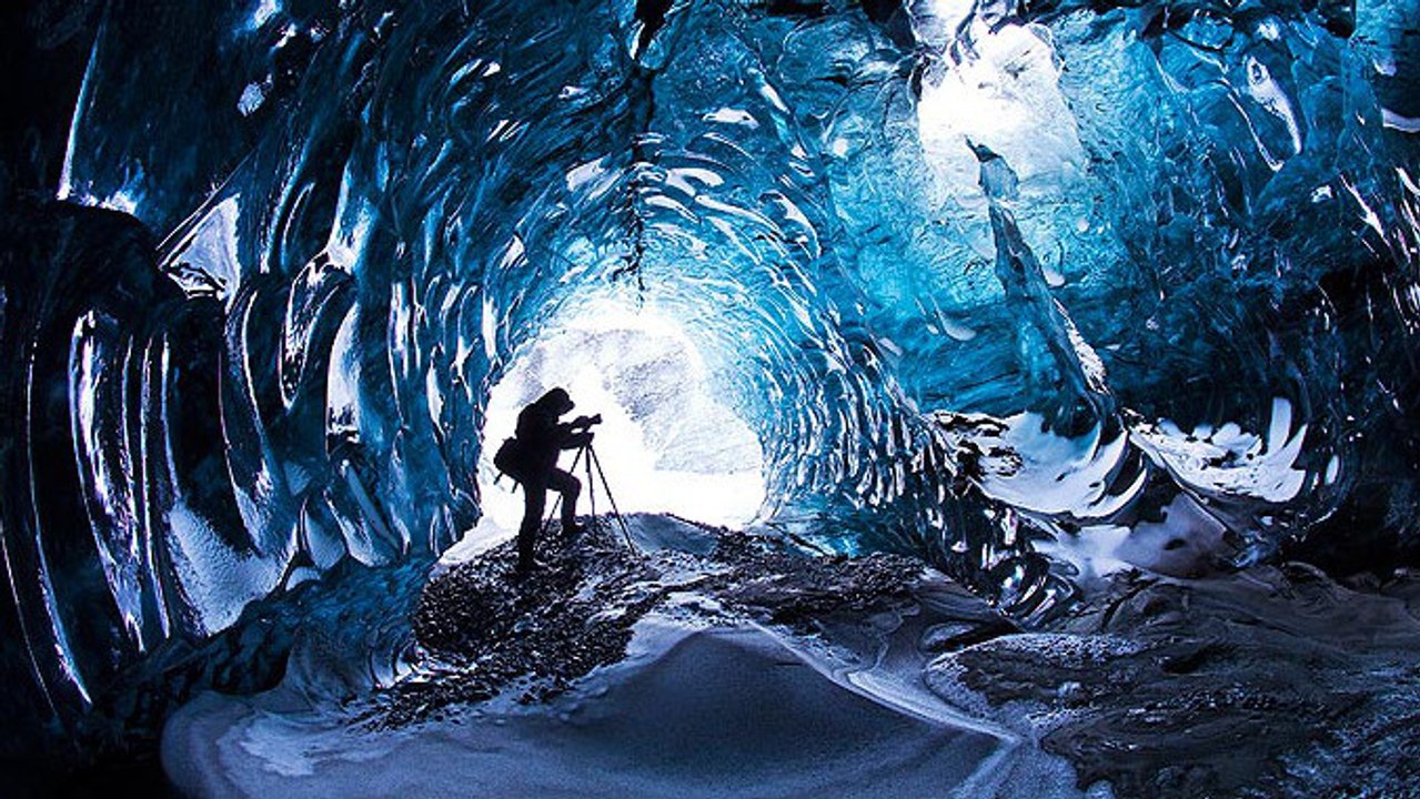 Ecosse : une incroyable grotte glaciaire à explorer