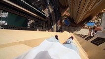 Il saute d'une fenêtre à l'autre au 43e étage d'un hôtel sans protection !