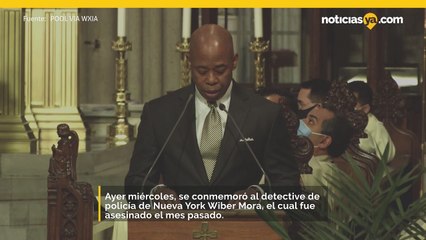 Conmemoración del detective de policía de Nueva York Wiber Mora, asesinado el mes pasado.
