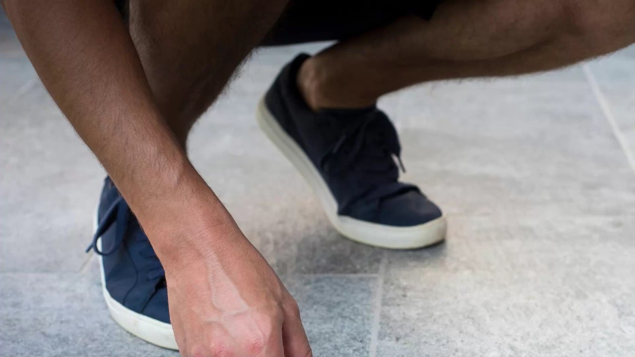 19-Jähriger aus Liberia übergibt 50.000 Dollar dem Fundamt: Dann ändert sich sein Leben komplett