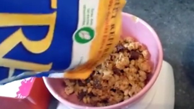 Vous ne mangerez plus jamais de céréales après avoir vu ça !