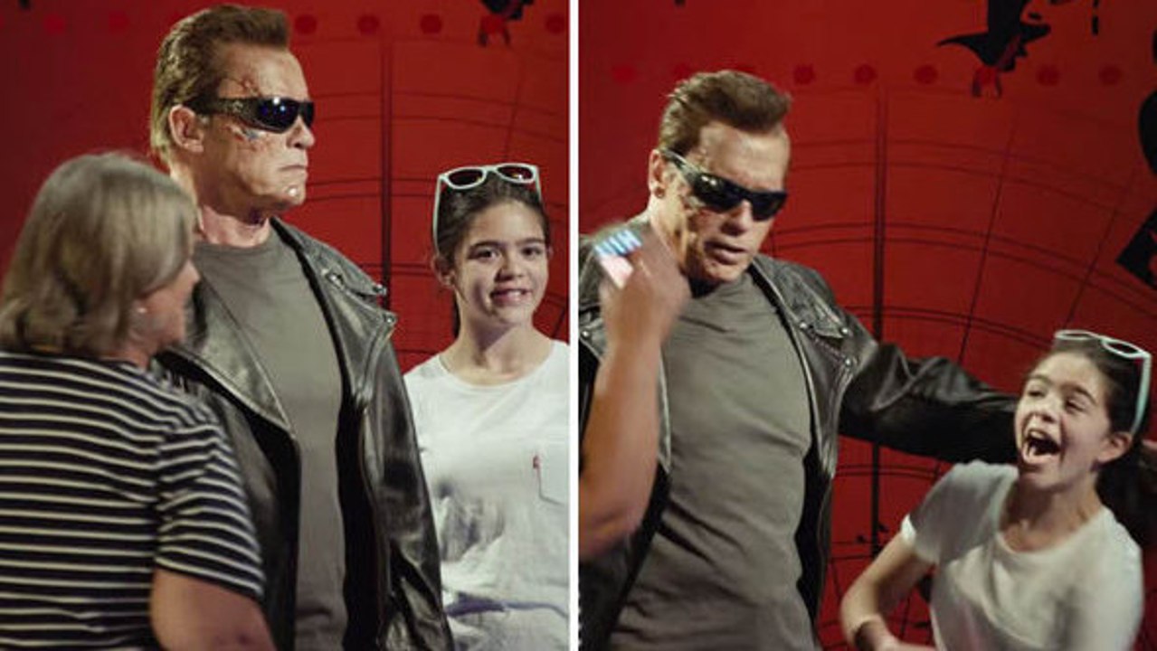 Terminator Genisys : Arnold Schwarzenegger effraie ses fans en se faisant passer pour une statue de cire