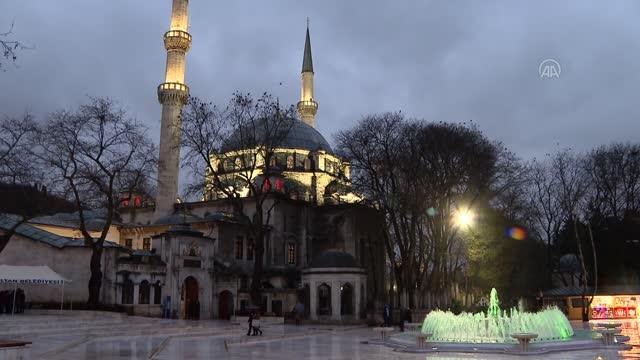 TBMM Başkanı Şentop, Eyüpsultan Camisi'ndeki kandil programına katıldı