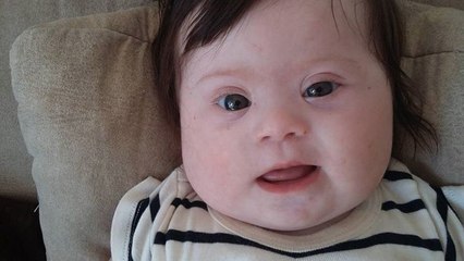 Le coup de gueule d'une maman contre ceux qui critiquent sa fille trisomique