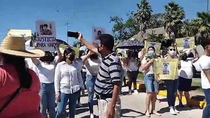 Protestan en busca de justicia de jóvenes arrollados en Minatitlán; responsable salió libre