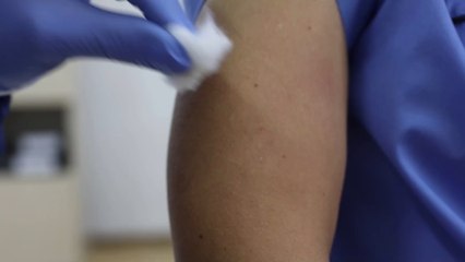 Impfpflicht im April? Ausgerechnet Kassenärzt:innen machen Karl Lauterbach einen Strich durch die Rechnung