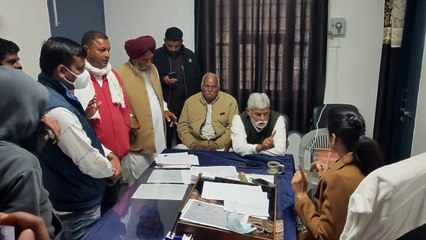 जमीन की रजिस्ट्री के लिए मांगी रिश्वत तो विधायक भडक़े