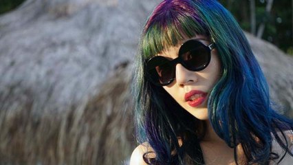 Oil slick : la tendance coloration spécialement réservée aux brunes