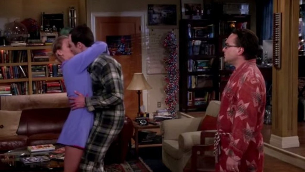The Big Bang Theory saison 9 : un baiser entre Sheldon et Penny