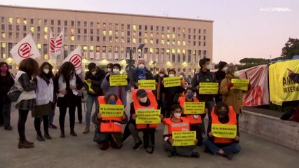 اللجنة الوطنية الليبية لحقوق الإنسان تعرب عن رفضها لفكرة تجديد اتفاق الهجرة بين ليبيا وإيطاليا